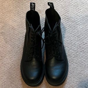 Dr. Martens - 1460 Women’s Smooth Leather Lace Up Boots